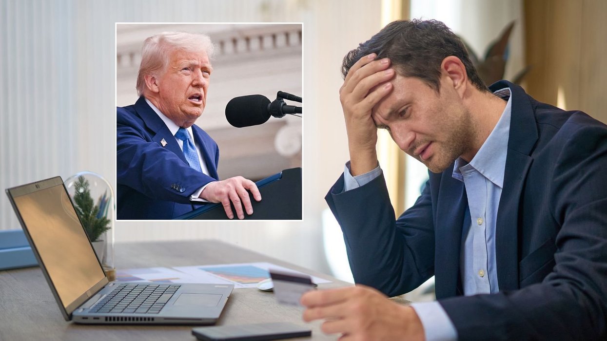 Donald trump and man at laptop
