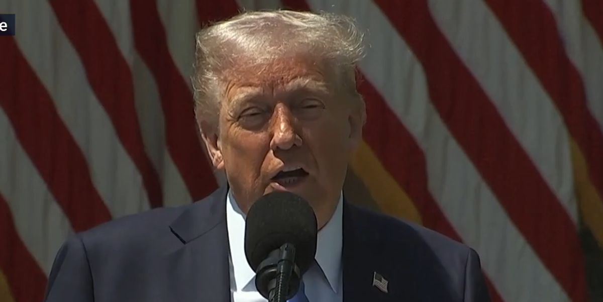 NextImg:WATCH: Donald Trump vows to 'make America religious again' at National Prayer Day event