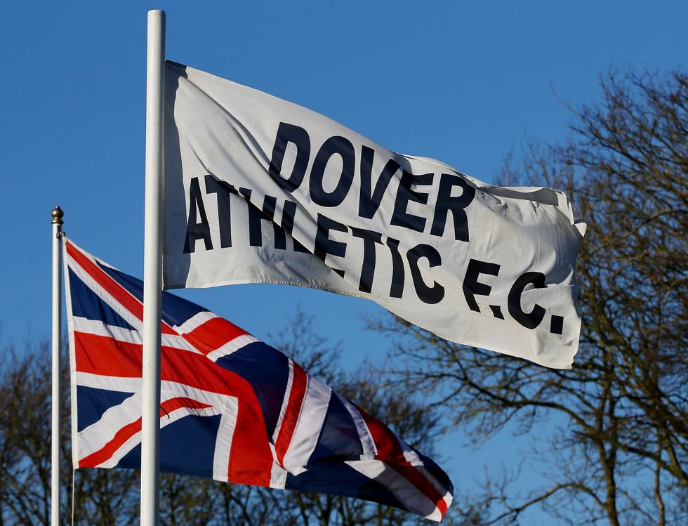 Dover Athletic joga na Liga Nacional Sul