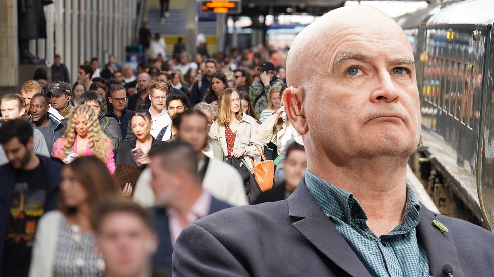 Downing Street urged the RMT to accept a deal including a 4% pay rise to follow this year’s 5%, and no compulsory redundancies until 2025