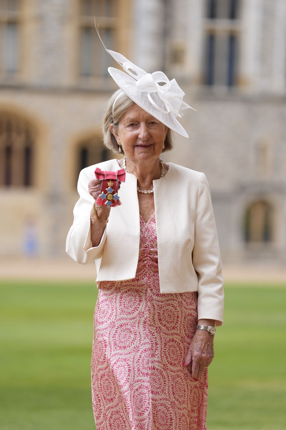 Dr Anita White