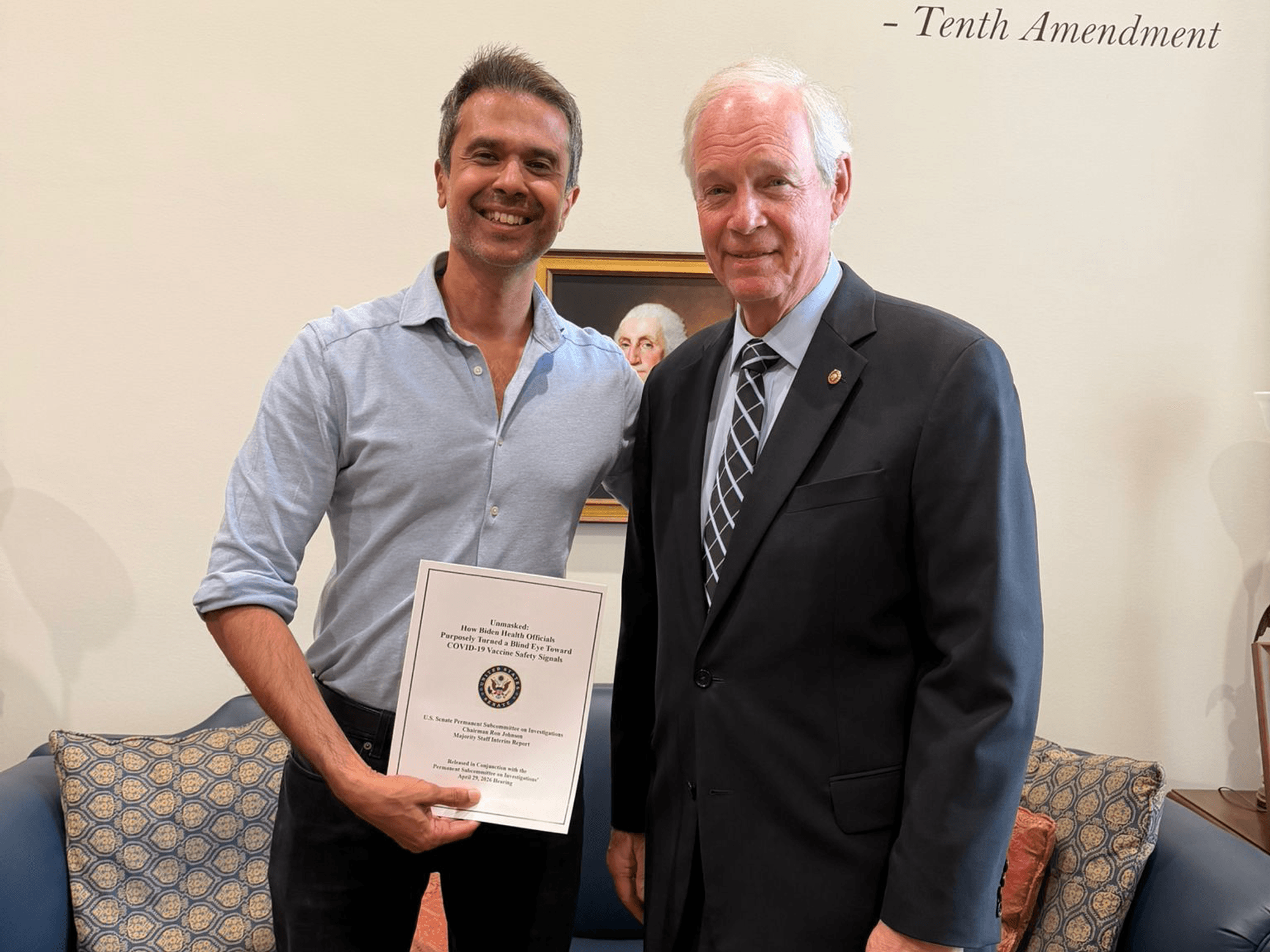 Dr Aseem Malhotra (L) with Senator Ron Johnson (R)