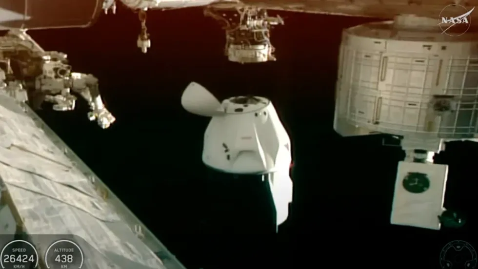 Dragon capsule decouples from the ISS