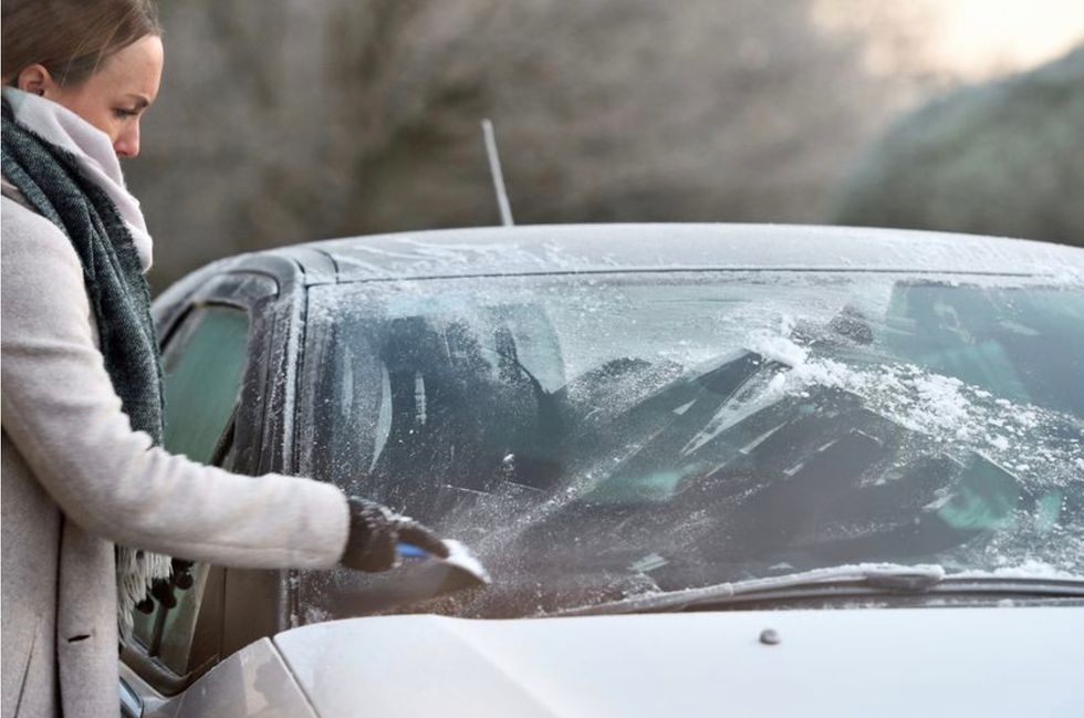 Drivers have been warned they could face an £80 fine for clearing their windscreens incorrectly