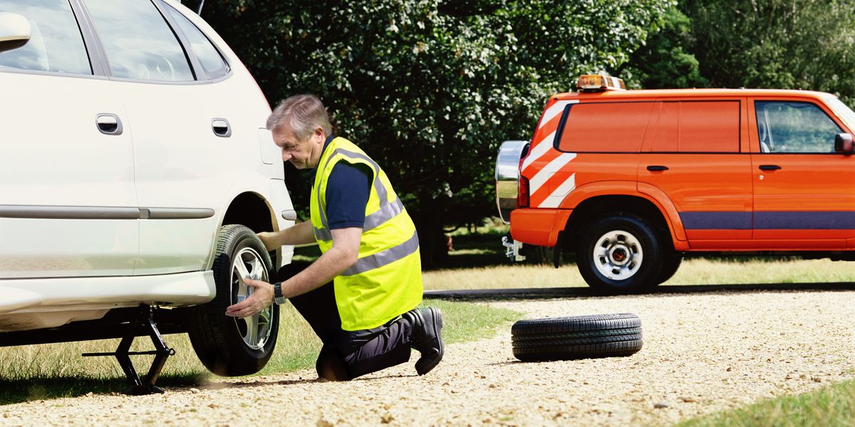 NextImg:Drivers warned of ‘busiest’ period for breakdowns as millions of Britons return after Christmas