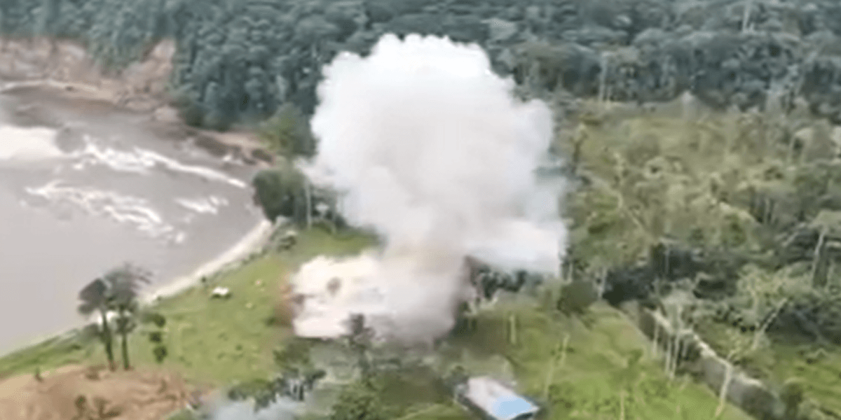 US and Ecuador launch airstrikes on drug traffickers near Colombian border thumbnail