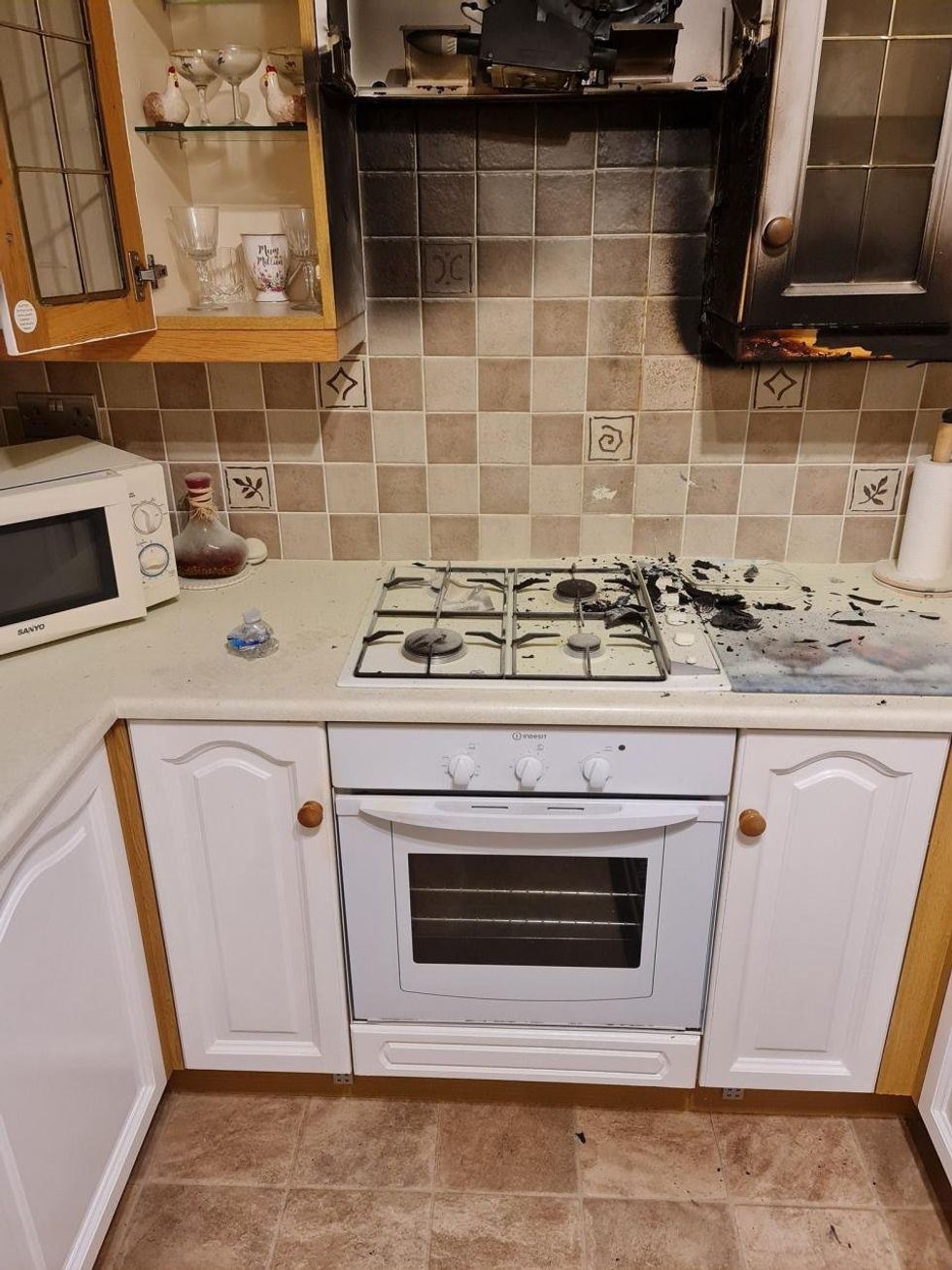 Homeowner hailed a 'hero' for extinguishing neighbour's fire while waiting for emergency services to arrive