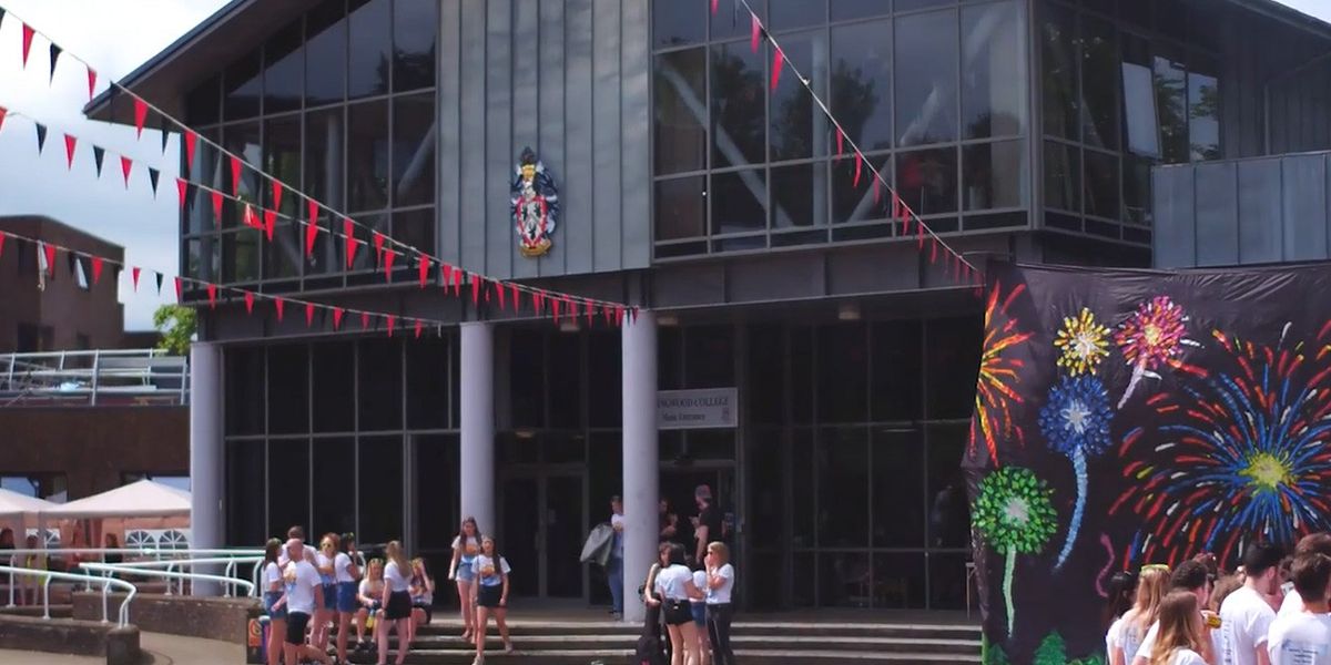 Durham University accused of ‘anti-white discrimination’ as Asian students accepted with lower grades Durham University accused of ‘anti-white discrimination’ as Asian students accepted with lower grades