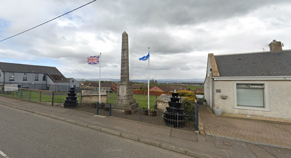 East and West Shieldhill and Summerhouse War Memorial