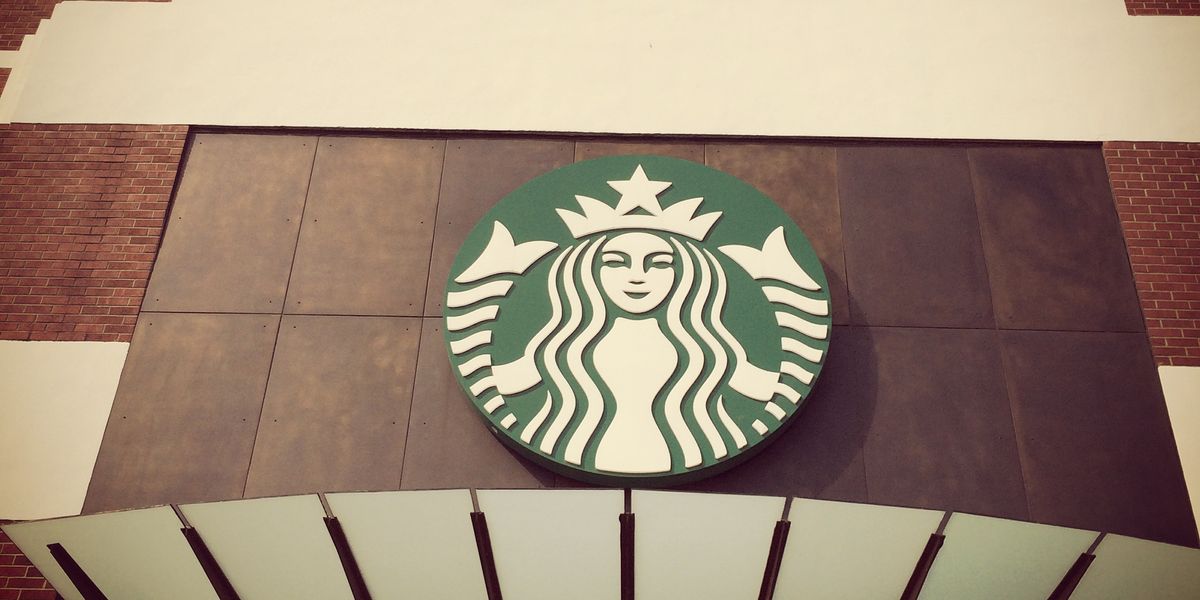 NextImg:Eco-warriors left furious as Starbucks CEO commutes 1,000 miles a day on private jet