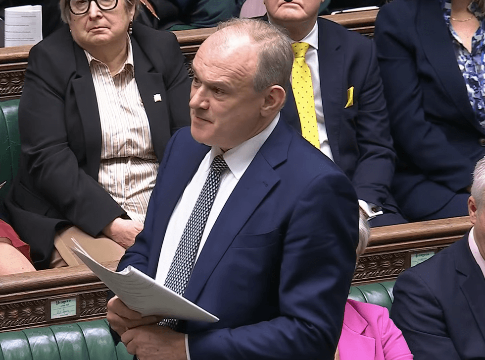 ED DAVEY ADDRESSING THE COMMONS IN PRIME MINISTERS QUESTIONS