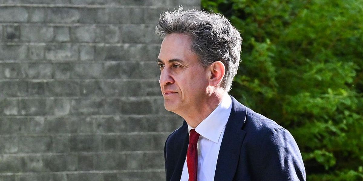 Ed Miliband warns delays to Net Zero plans are ‘not acceptable’ as wind, solar and battery projects falter Ed Miliband warns delays to Net Zero plans are ‘not acceptable’ as wind, solar and battery projects falter