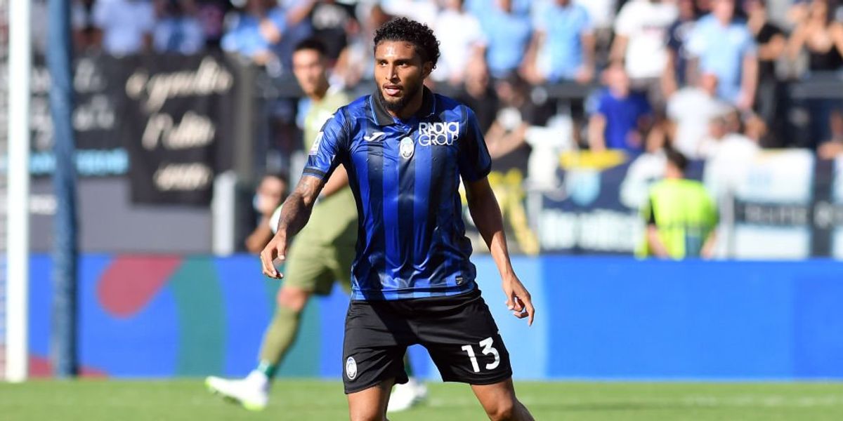 Manchester United agree deal to sign star midfielder for £34million Manchester United agree deal to sign star midfielder for £34million