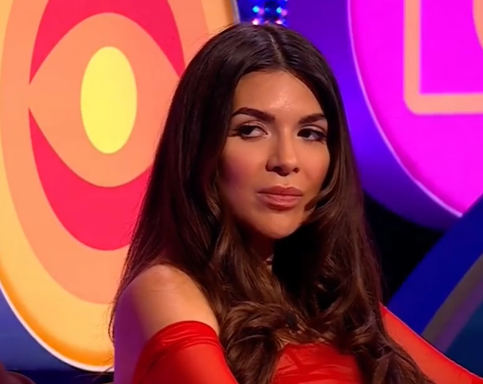 Ekin-Su C\u00fclc\u00fclo\u011flu