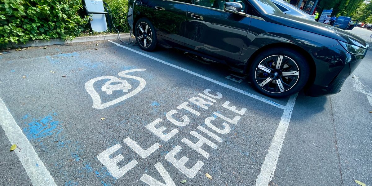 Electric car owners to see parking charges rise 1,800 per cent Labour council Electric car owners to see parking charges rise 1,800 per cent Labour council