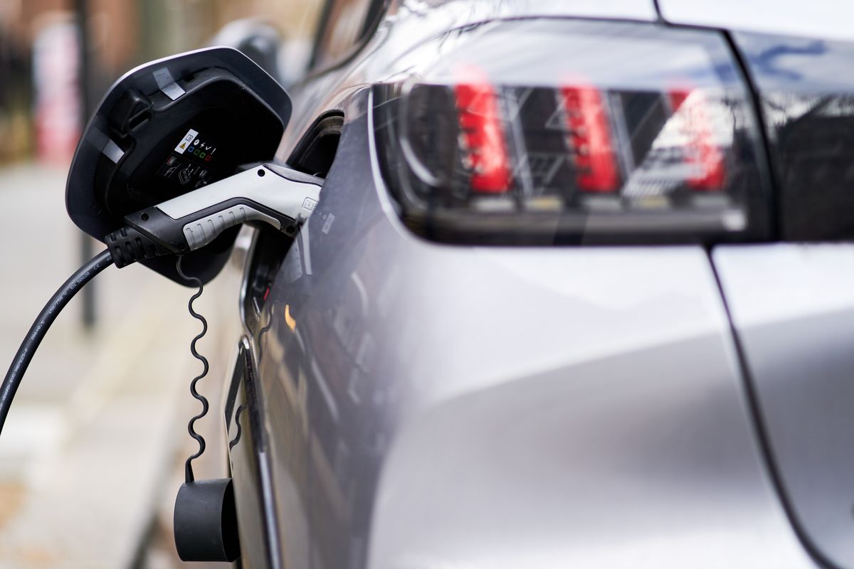 Electric car prices depreciate much faster than petrol alternatives, a recent study has found