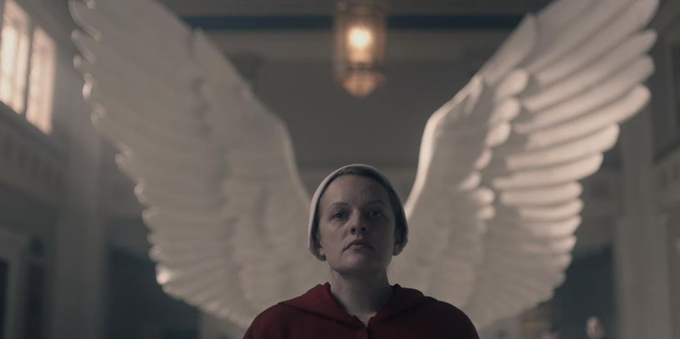 Elizabeth Moss in Handmaids Tale