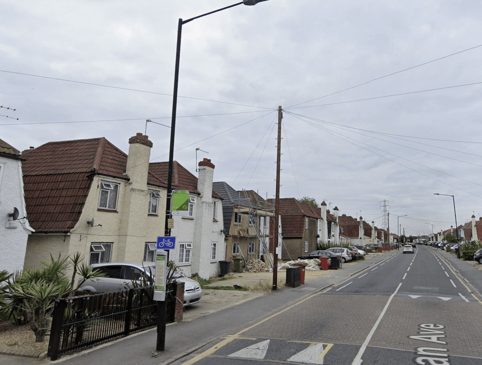 Elliman Avenue, Slough