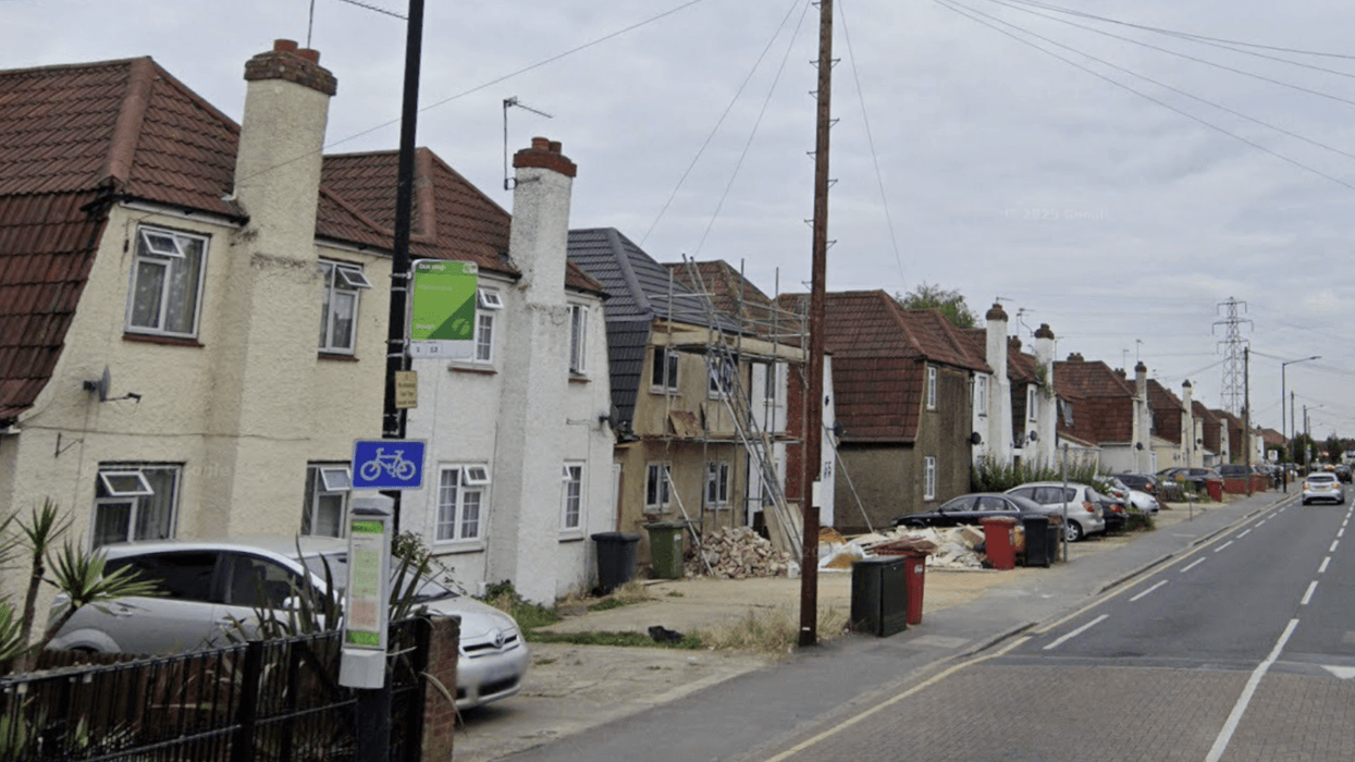 Elliman Avenue, Slough