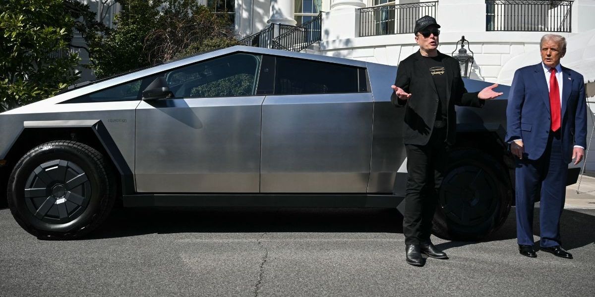 NextImg:Elon Musk faces more misery as Tesla forced to recall 46,000 Cybertrucks amid attacks and boycott calls