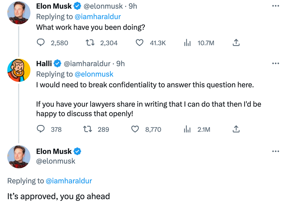 Elon Musk tweeting Halli