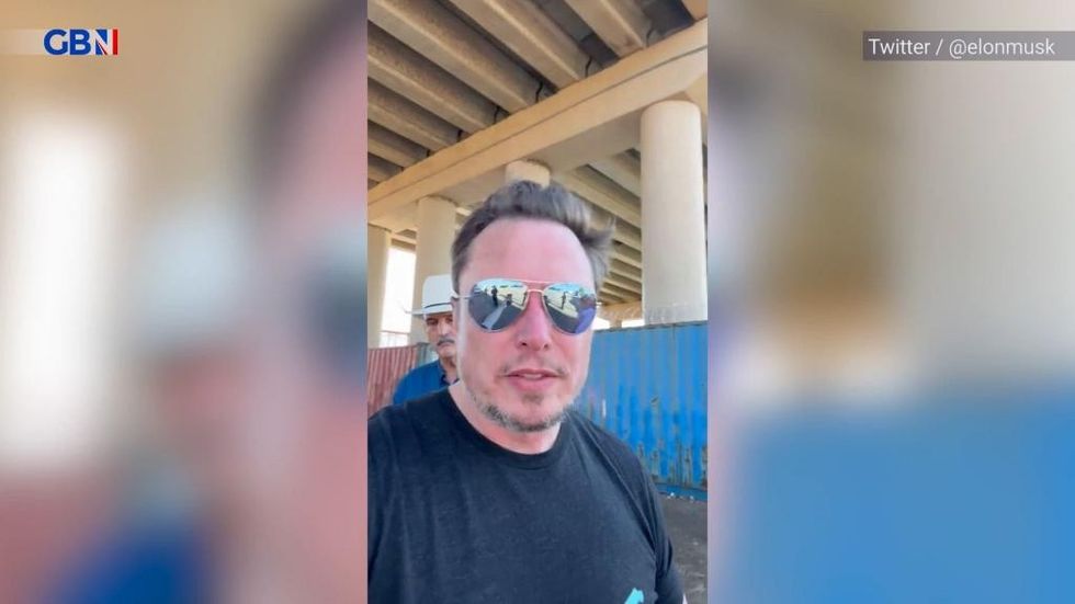Elon Musk vists US-Mexico border crossing