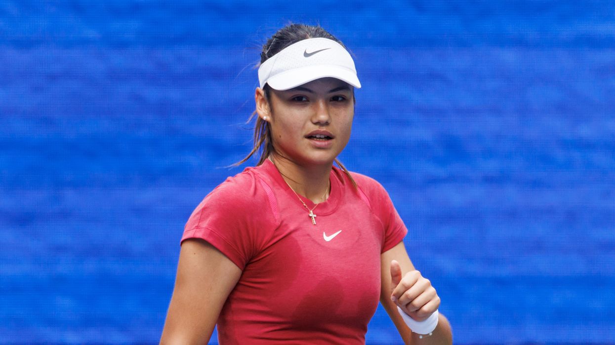 Emma Raducanu received plenty of support during her practice session