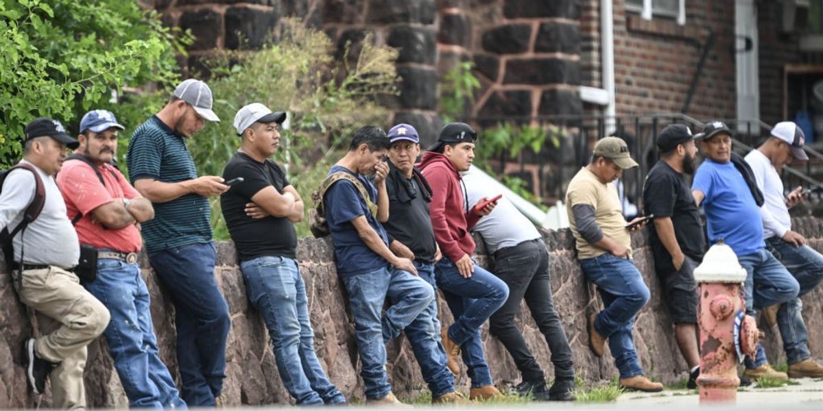 NextImg:US state says ‘f*** this’ and deploys police to send migrants to New York