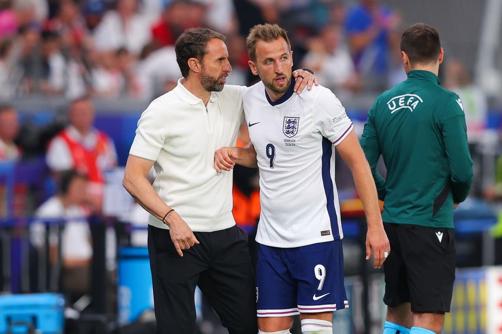 England are now definitely through to the round of 16