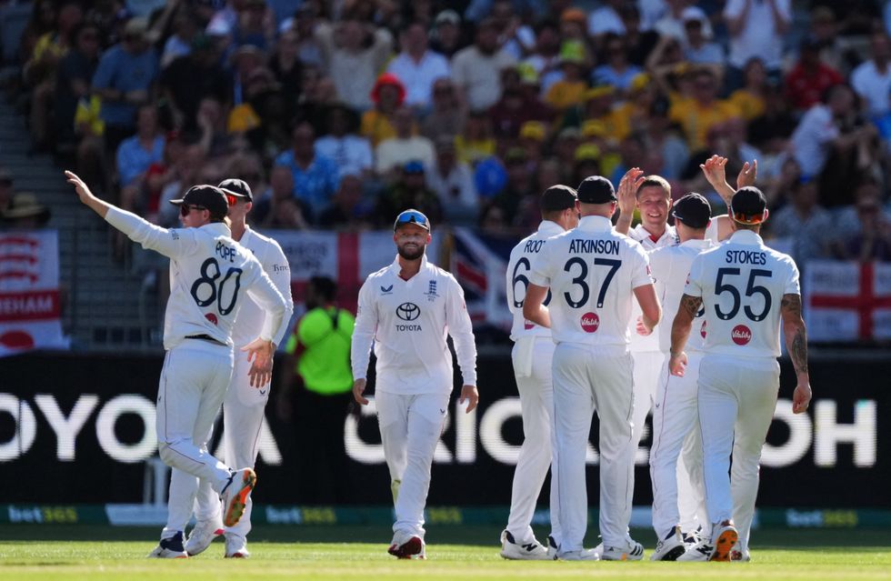 England ran riot in Perth after a tough start to swing the pendulum in their favour