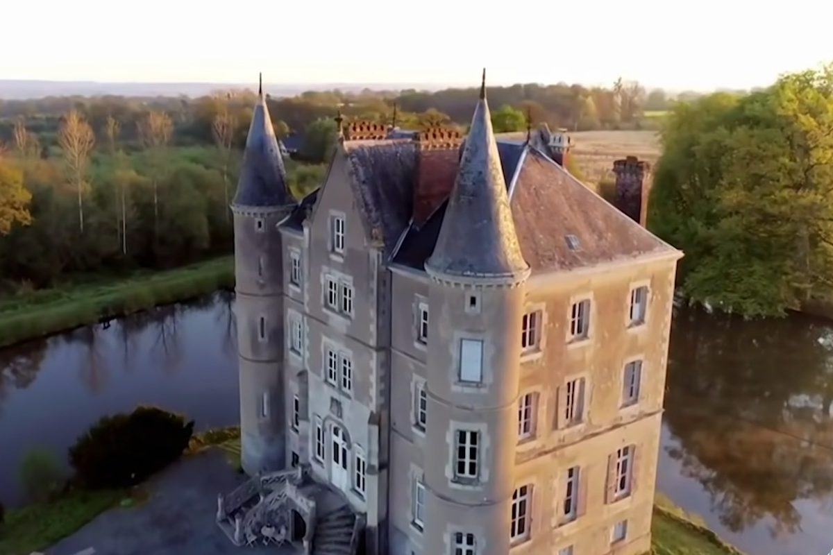 Escape to the Chateau