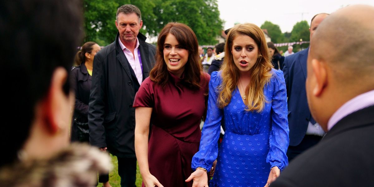 Princess Eugenie and Princess Beatrice ‘should not lose their Royal Family titles’ Princess Eugenie and Princess Beatrice ‘should not lose their Royal Family titles’