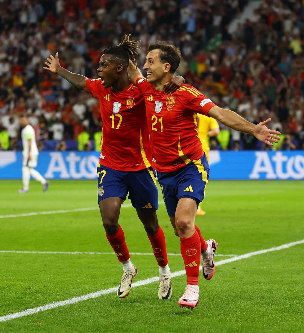 Euro 2025 final Gary Neville makes stance crystal clear on Gareth