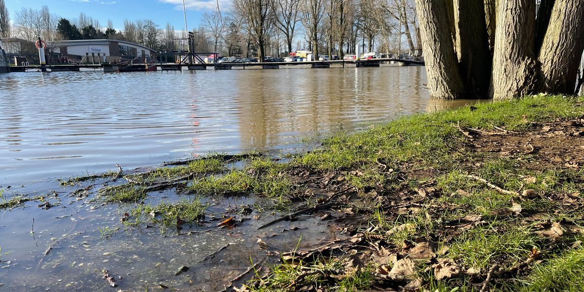 NextImg:Fire crews scrambled as devastating floods force thousands to flee holiday park