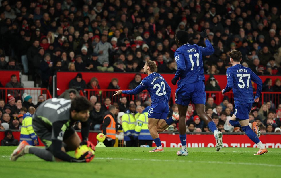 Everton beat United at Old Trafford despite being a man down for over 75 minutes