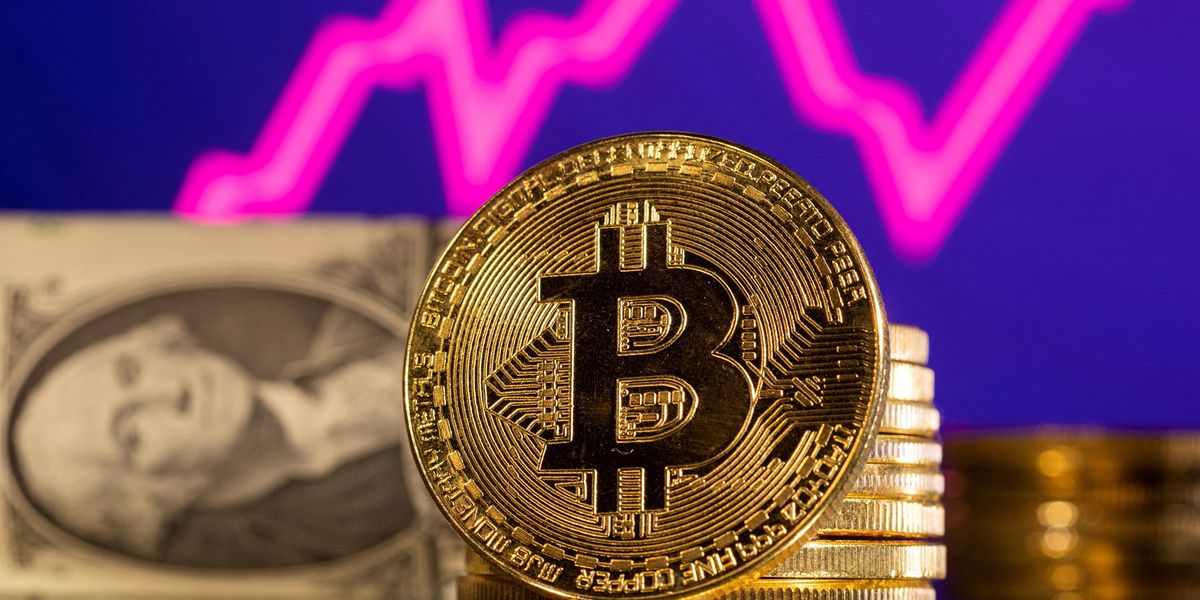 NextImg:Crypto prices surge after Donald Trump names five coins to be made into new strategic reserve