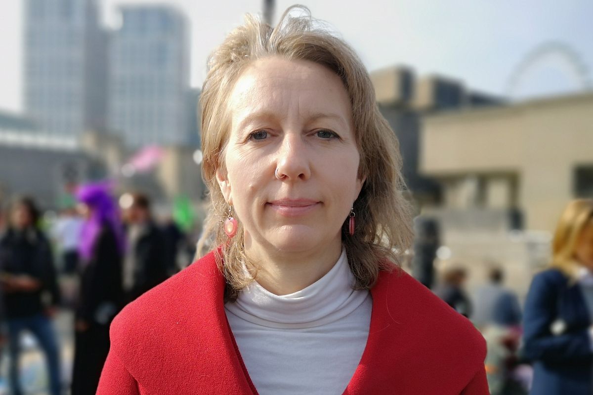 Extinction Rebellion leader drives gas-guzzling diesel car and buys imported food from other side of world