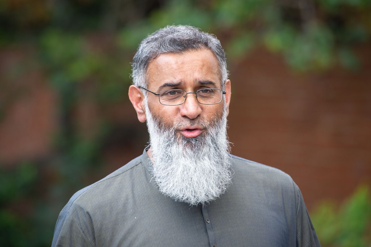 Extremist preacher Anjem Choudary pleads not guilty terror offences