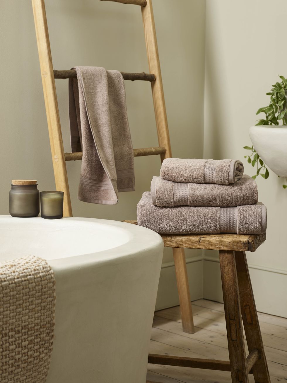 F&F homeware bathroom