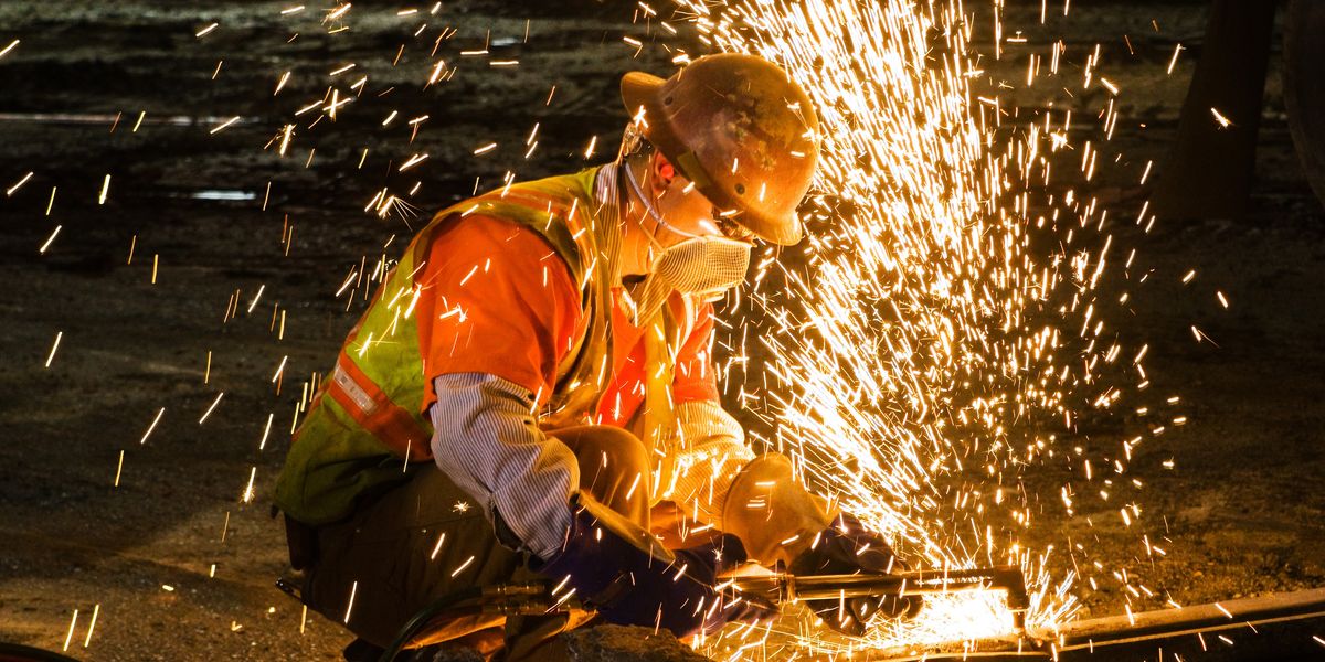 Company fined £340,000 after cleaner’s arm became trapped in hydraulic press Company fined £340,000 after cleaner’s arm became trapped in hydraulic press
