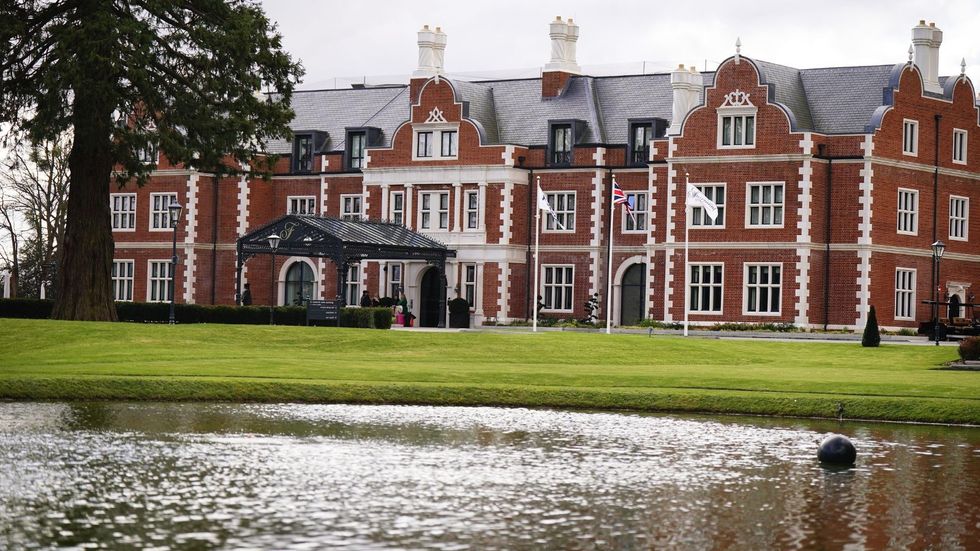 Fairmont Windsor Park Hotel