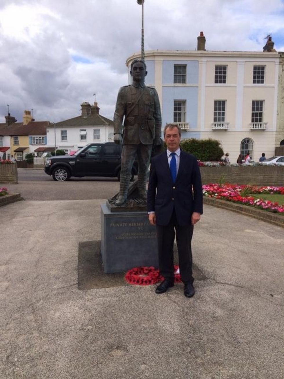 Farage with the statue of Private Columbine