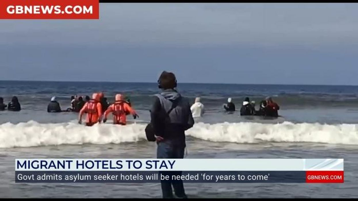 'Farcical!' Martin Daubney FURIOUS at images of French authorities watching migrants cross Channel - 'Making a mockery of UK!'