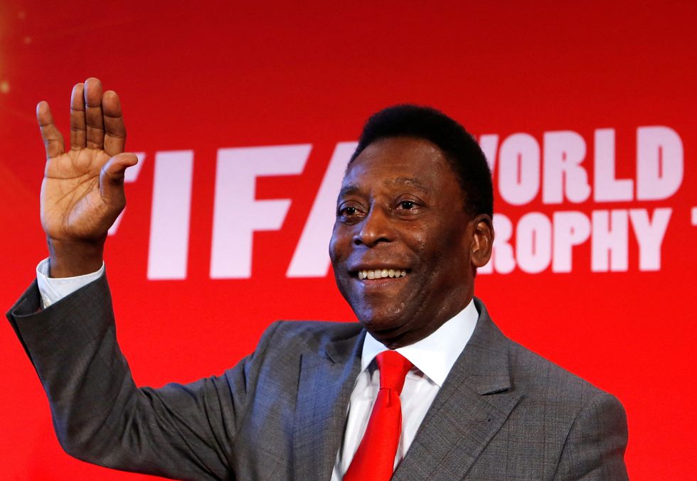 Fears are growing over Pele's health condition.