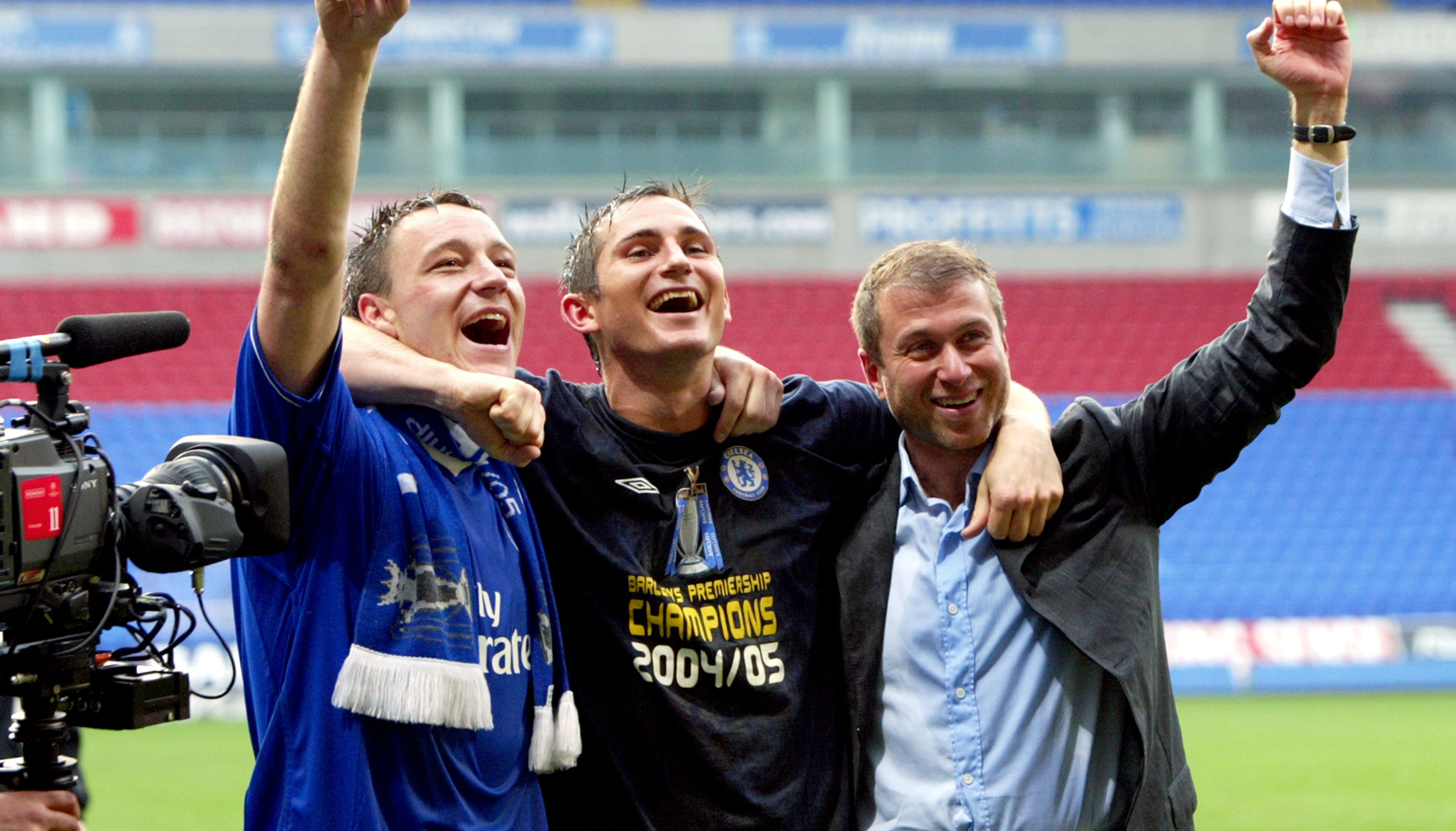 File photo dated 30-04-2005 of Chelsea owner Roman Abramovich (R) celebrates with his players Frank Lampard and John Terry (L). Chelsea owner Roman Abramovich announces he is selling the club Issue date: Wednesday March 2, 2022.
