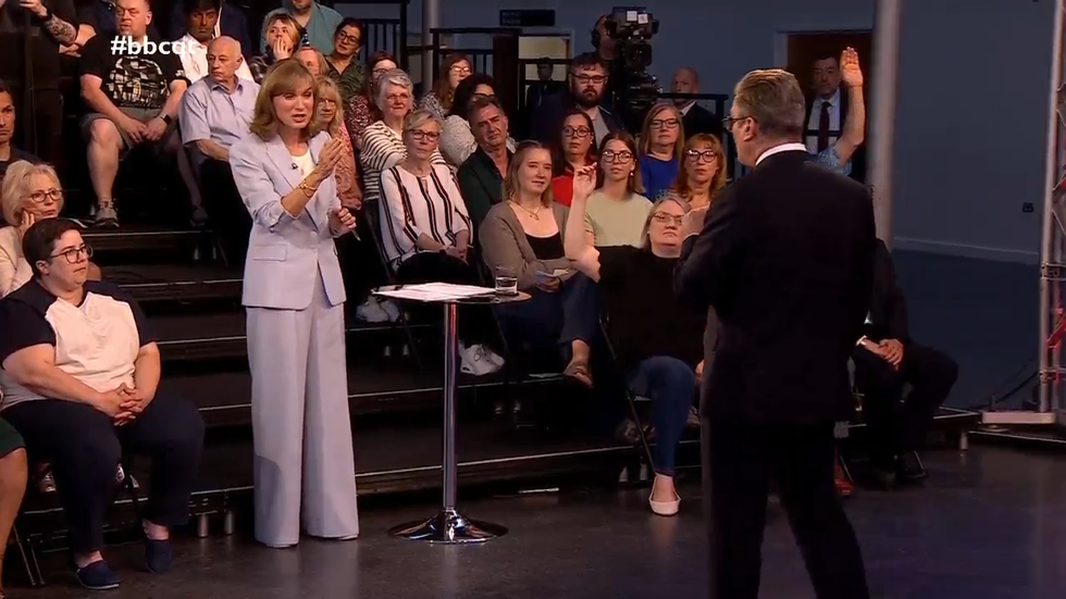 Fiona Bruce appeared to interrupt every leader\u200b