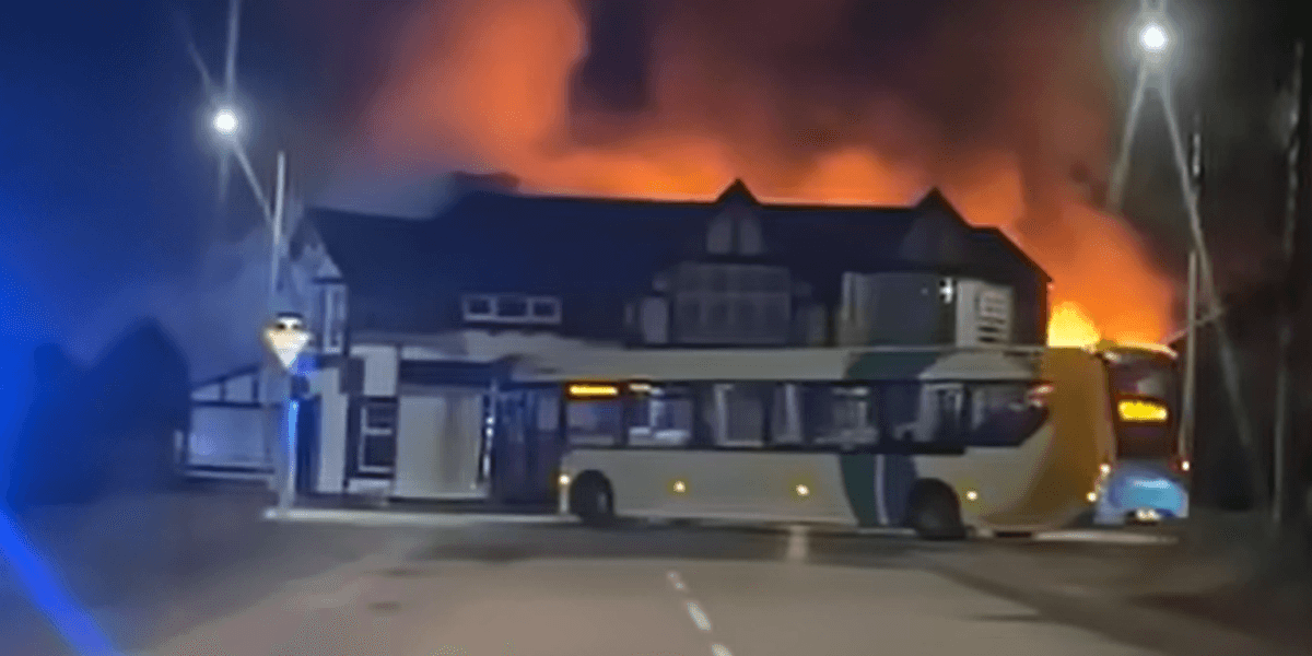 Huge blaze rips through Scottish hotel as raging inferno engulfs night sky Huge blaze rips through Scottish hotel as raging inferno engulfs night sky
