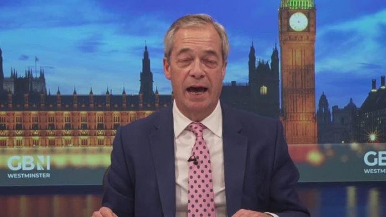 Keir Starmer warned 'it's over' as PM urged to U-turn after Donald Trump's Chagos deal slapdown