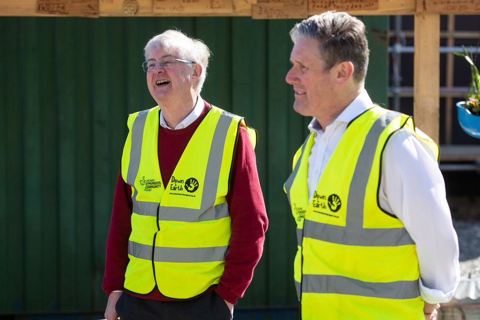 First Minister of Wales Mark Drakeford and Labour Party leader Keir Starmer at a Down To Earth project site