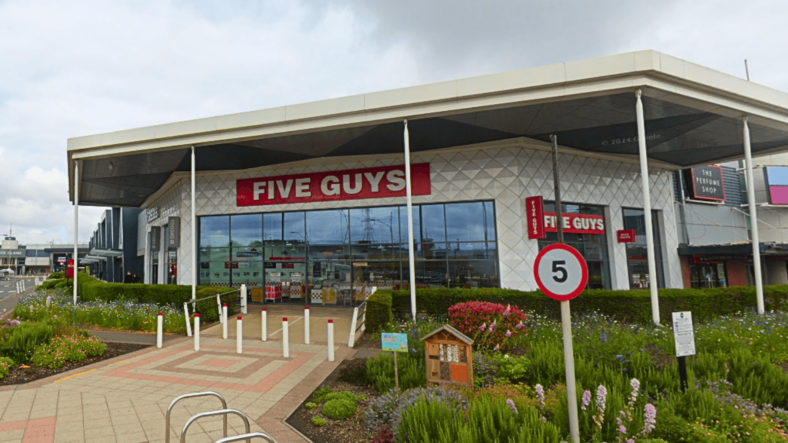 true Birmingham Five Guys Restaurant Adjusts Menu for Halal Certification